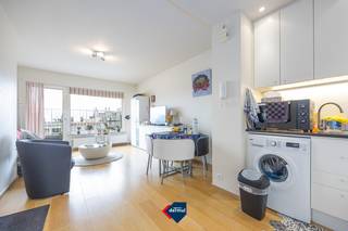 Discover this cosy, move-in-ready one-bedroom flat, situated on the seventh floor of a well-maintained residential block close to the beach. With...