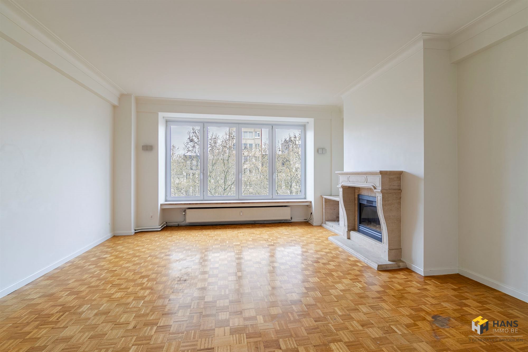 Lichtrijk appartement (92 m²) met 1 slaapkamer en terras (3 m²) in Antwerpen (2000). - foto 2