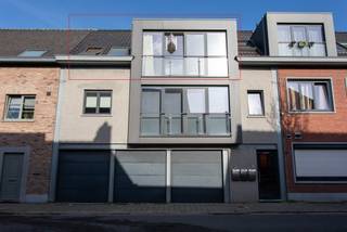 Ruim en licht appartement op de 2e verdieping in het centrum van Essen! Het aangename appartement omvat 1 slaapkamer, een ruime living met...