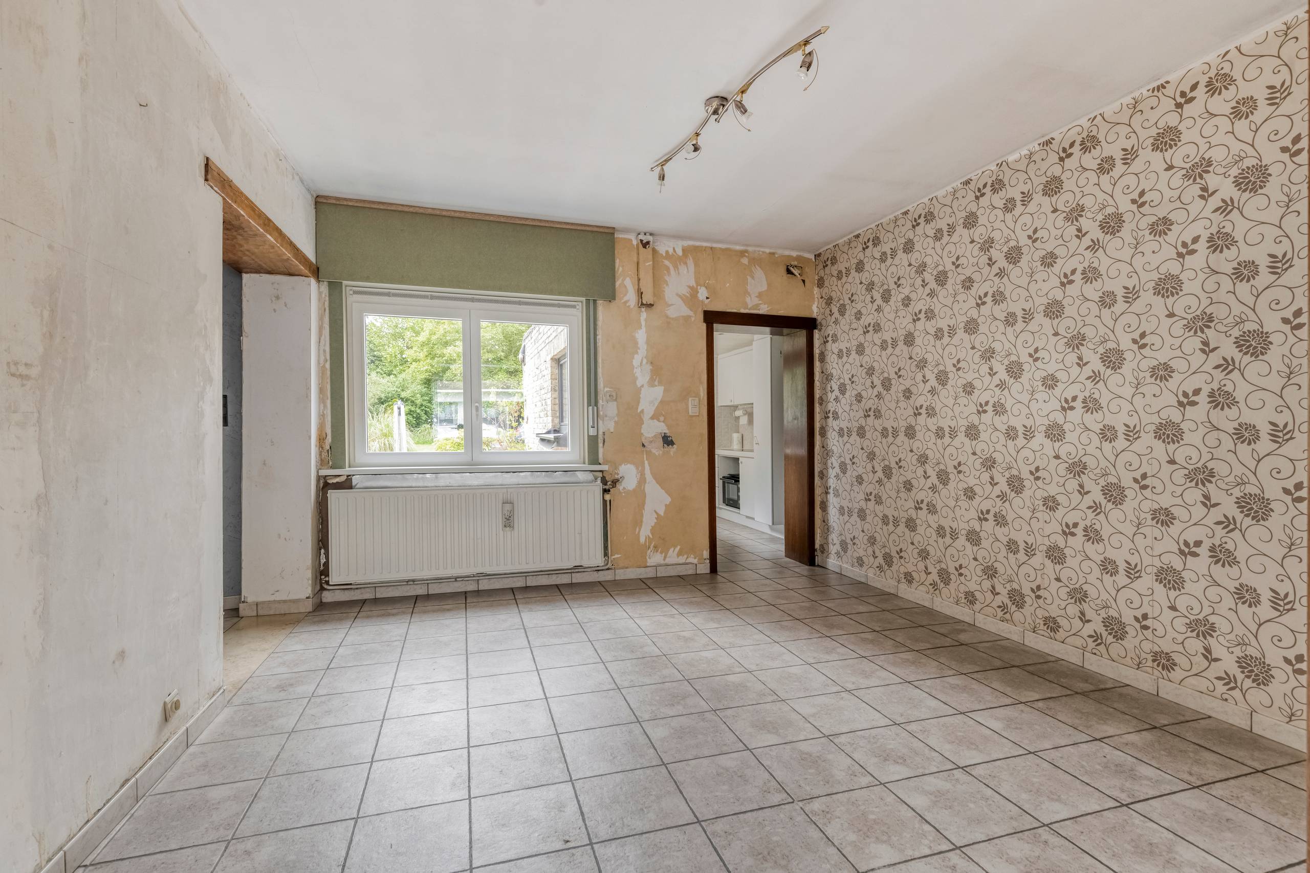 Verder af te werken halfopen bebouwing met grote mooie tuin - foto 4