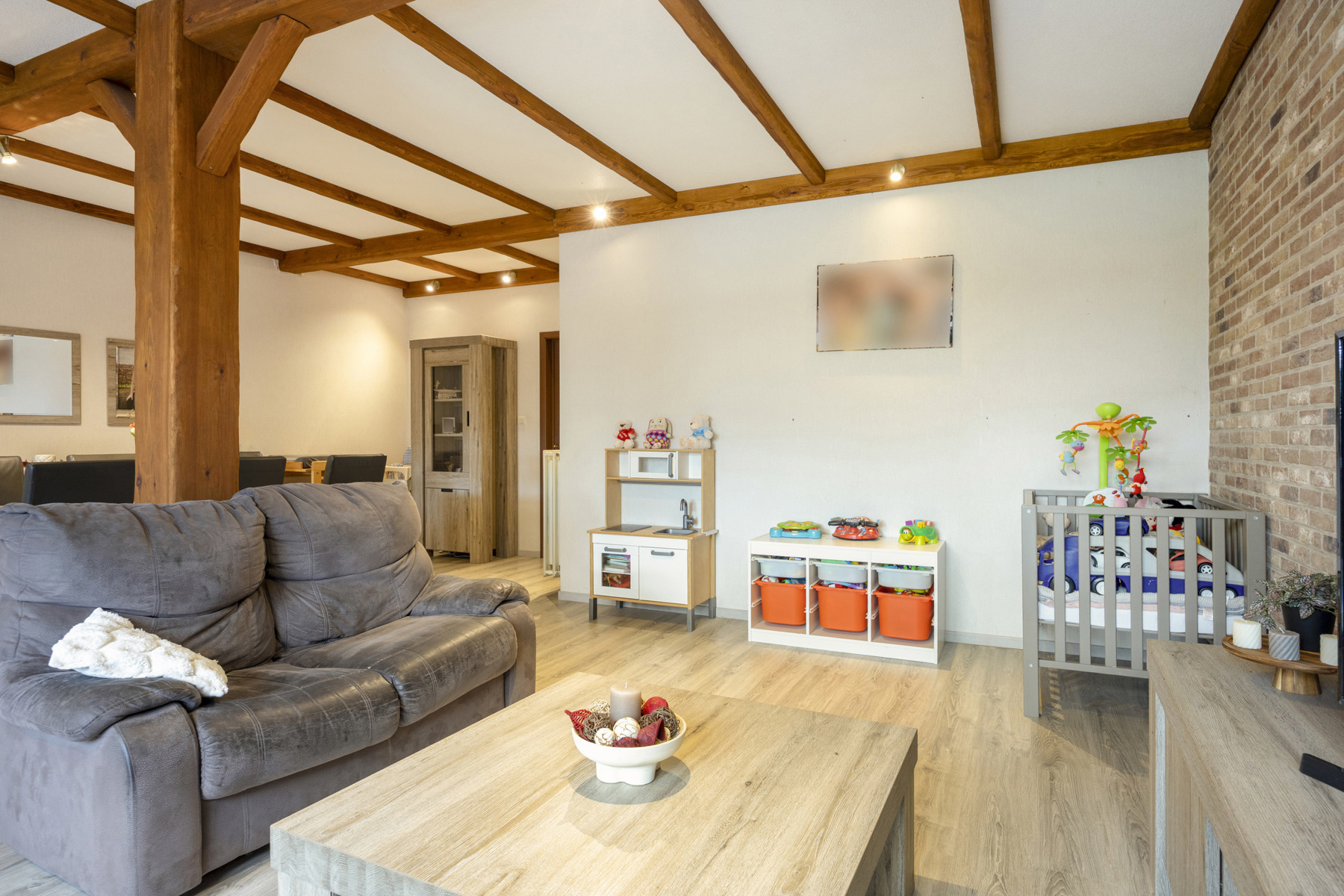 Ruime instapklare woning met 5+ slaapkamers, garage en tuin - foto 4