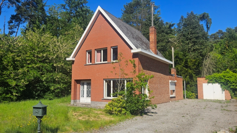 Woning van 155m² in open bebouwing op 10 are 30ca - foto 1