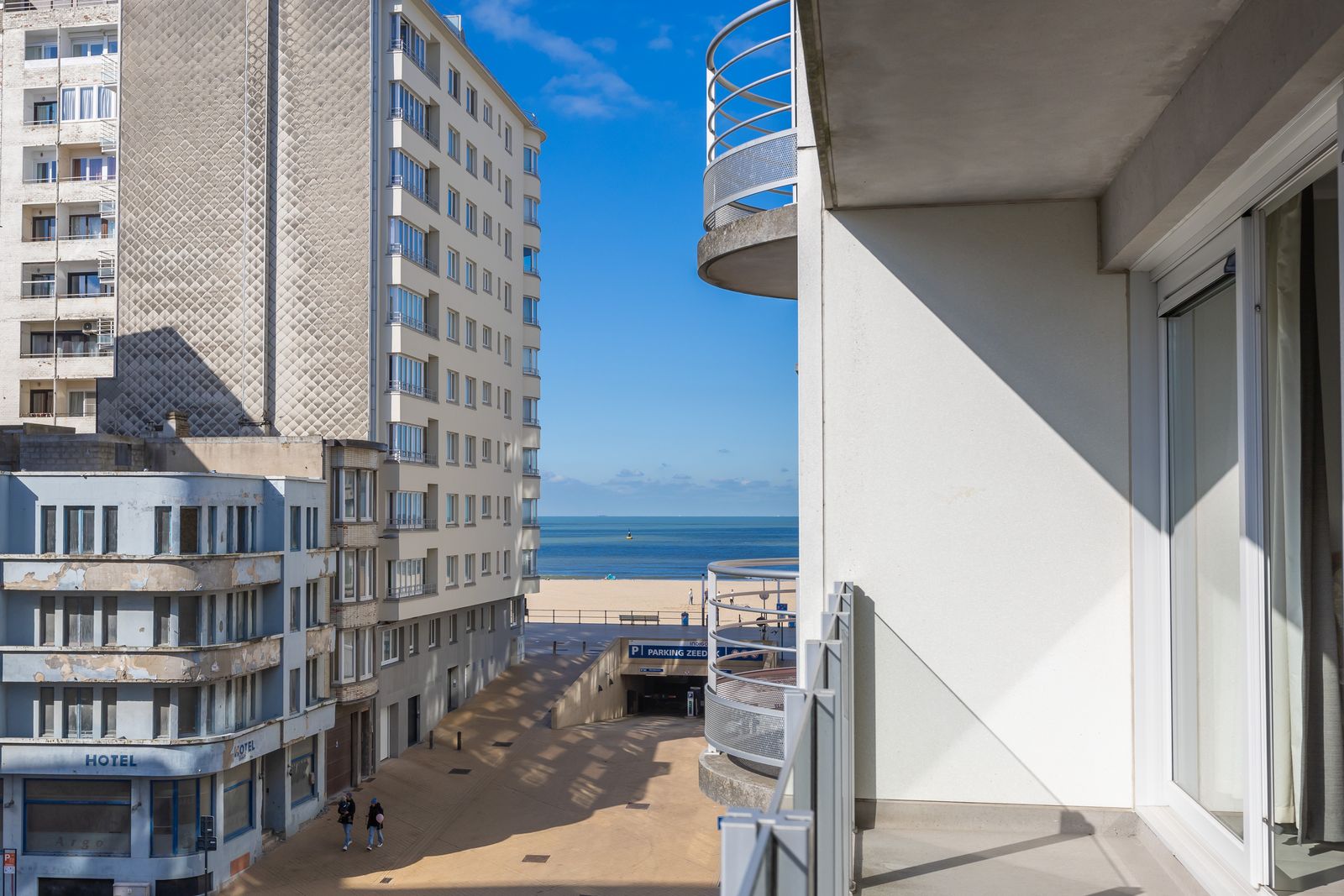 Moderne studio met een zonnig terras en lateraal zeezicht - photo 2