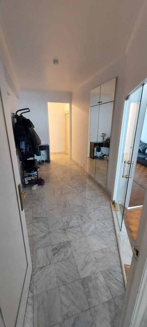 Te koop: ruim 3-slaapkamerappartement met panoramisch zicht op de Belgielei - foto 4