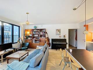 Prachtig en ruim appartement te huur in het hart van Brussel, Koopliedenstraat 19 12. Bij het betreden van het appartement komt u in een...