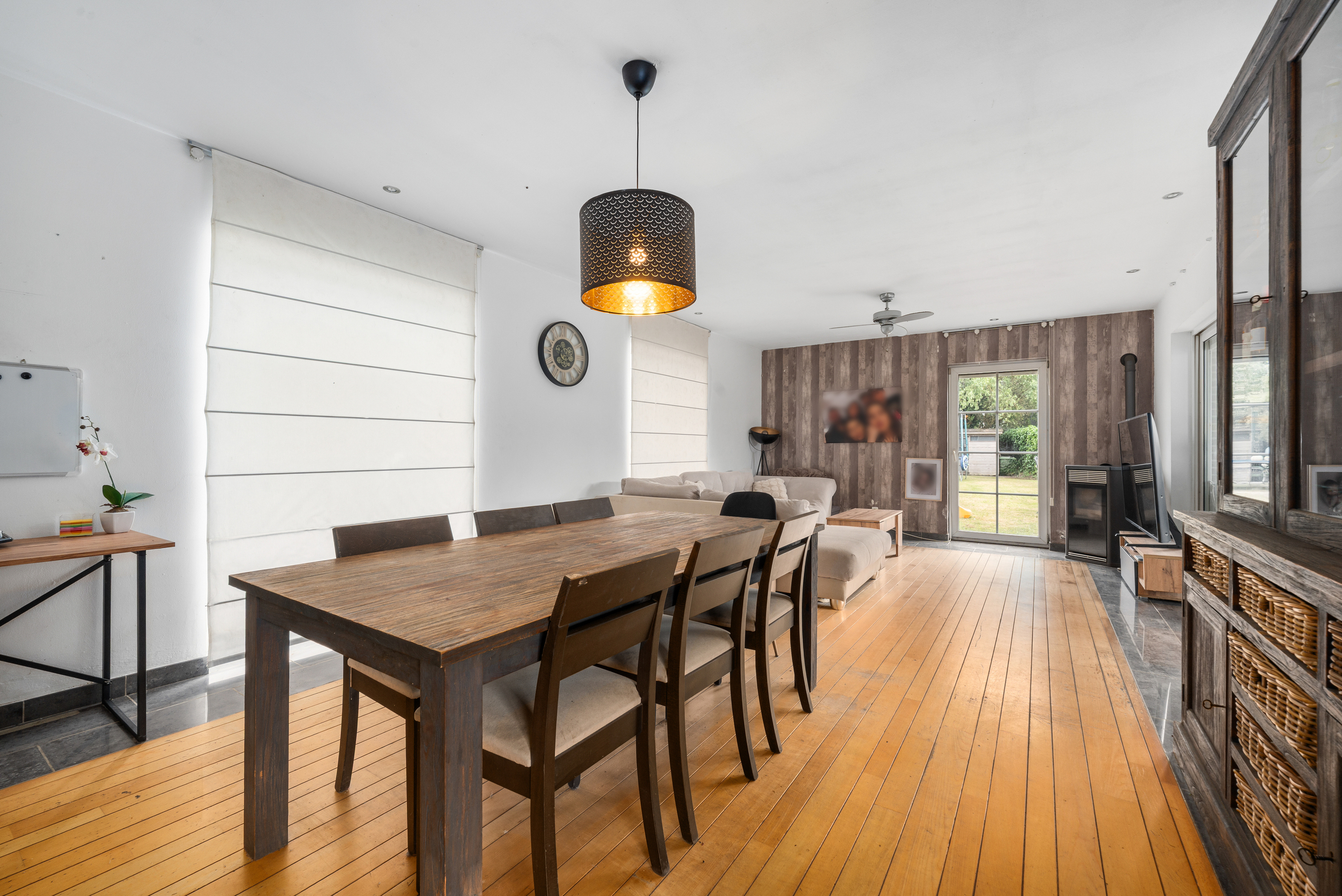 Open bebouwing met 3 slaapkamers, tuin en ruime garage - foto 4