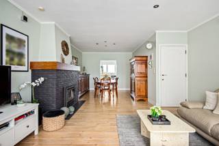 Deze rijwoning is gunstig gelegen langs de Reetsesteenweg in Aartselaar, met een vlotte verbinding naar het centrum, winkels, scholen en...