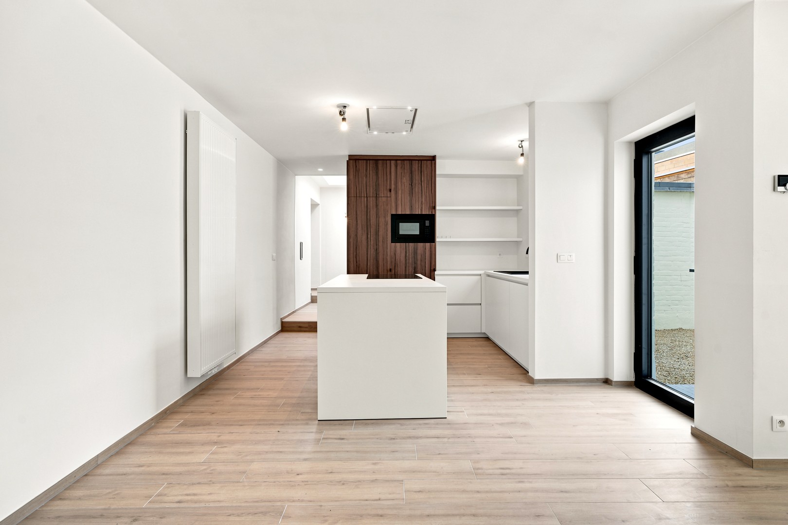 Volledig gerenoveerd appartement met 2 slaapkamers - foto 5