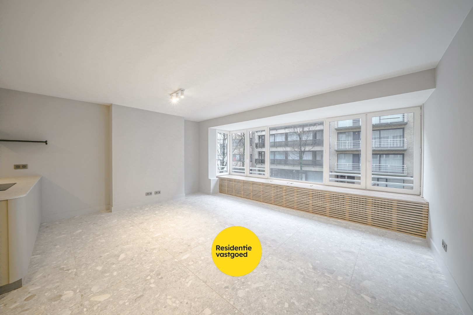 Gerenoveerd 2-slpk appartement met lift in Oostende - foto 4