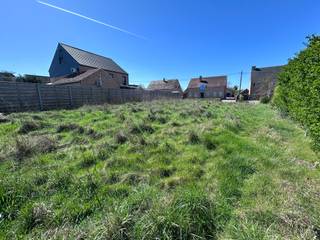 Ben je op zoek naar de ideale locatie om jouw droomwoning te realiseren in een rustige, groene omgeving? Dan is deze bouwgrond in de...