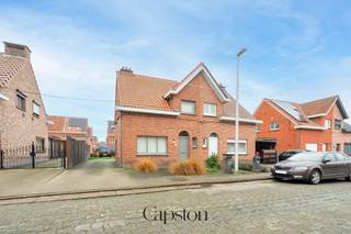 Nieuw te koop via Capston Real Estate – Instapklare gezinswoning in Zele. Adres: BVA Wijk G 169, 9240 Zele. Vraagprijs: €369.000. Deze instapklare...