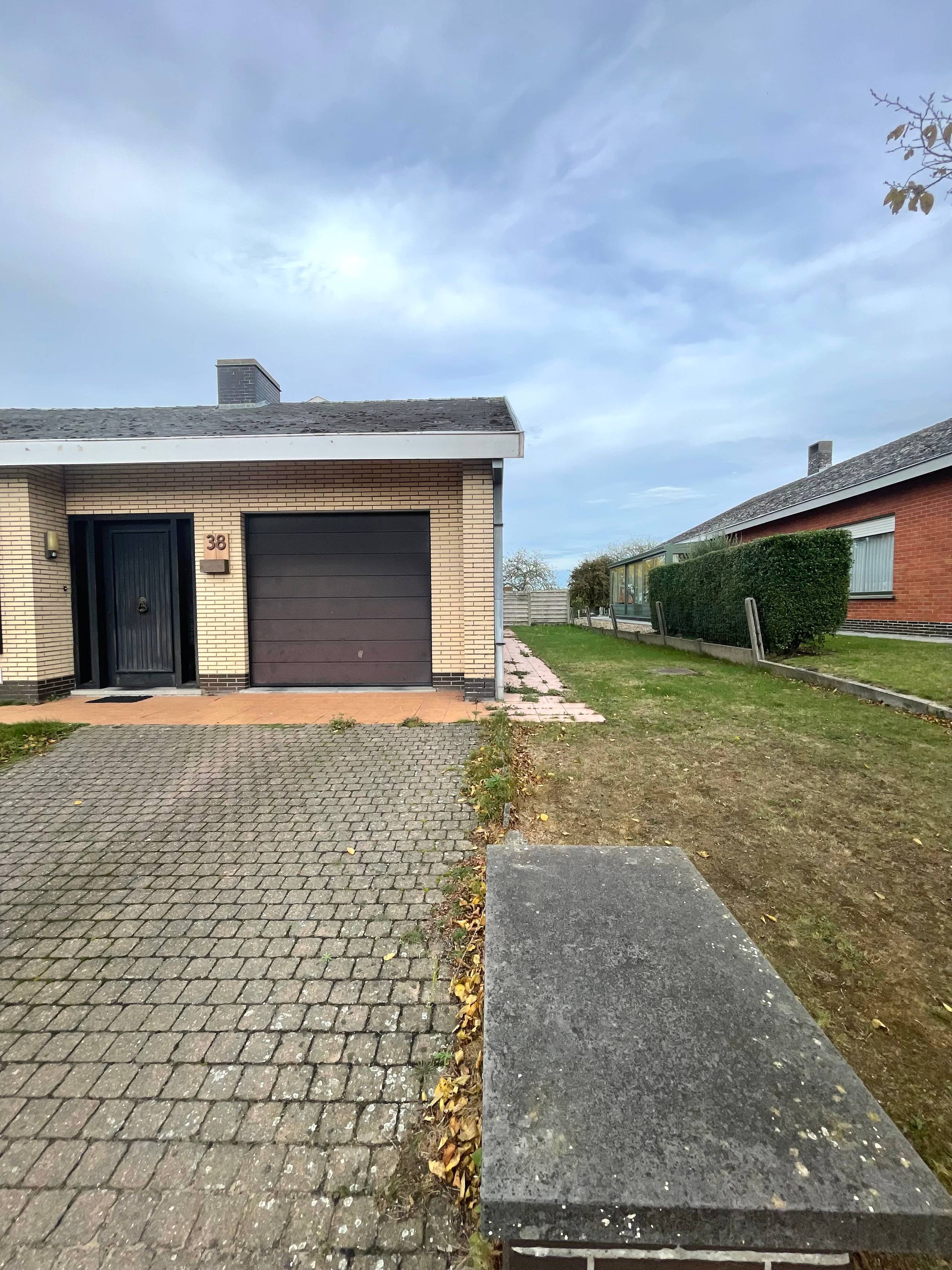 Staden - Ruime alleenstaande woning met tuin + 5 slaapkamers - foto 2