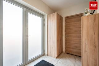 Welkom in Evergem, een rustige plek waar je echt tot rust kunt komen. Deze mooie villa ligt in een groene omgeving in een doodlopende straat,...