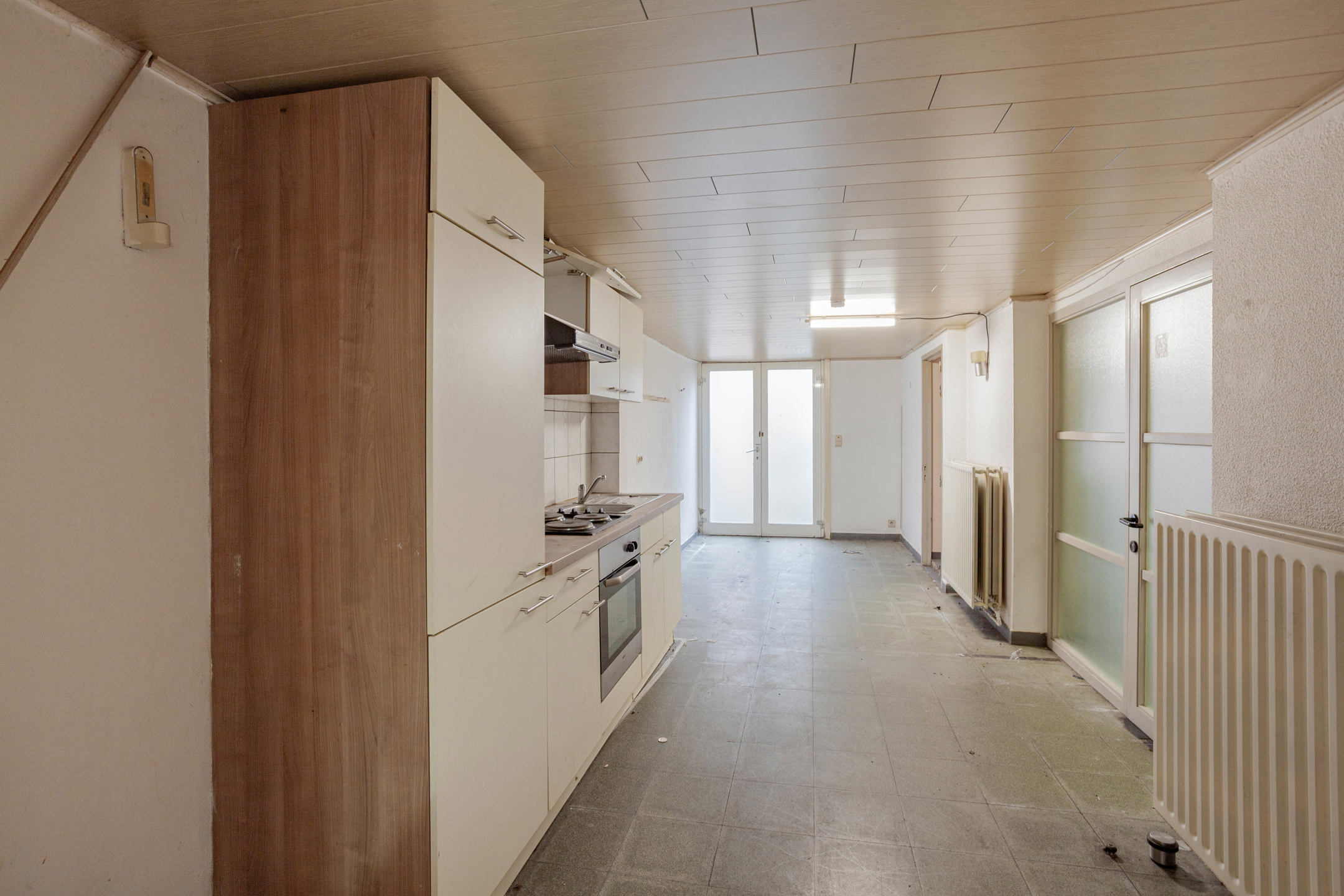 Ruim appartement met terras + handelsruimte met buitenruimte - foto 5