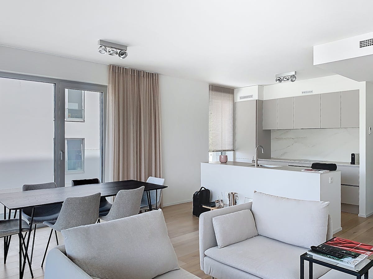 Tour &amp; Taxis - Appartement meublé 2 chambres au bord du canal - photo 4