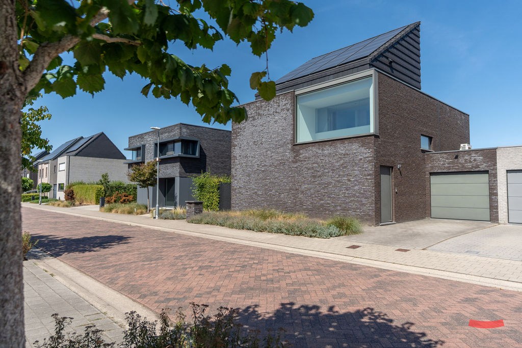 Huis te koop in Oud-Turnhout met 4 slaapkamers - foto 1