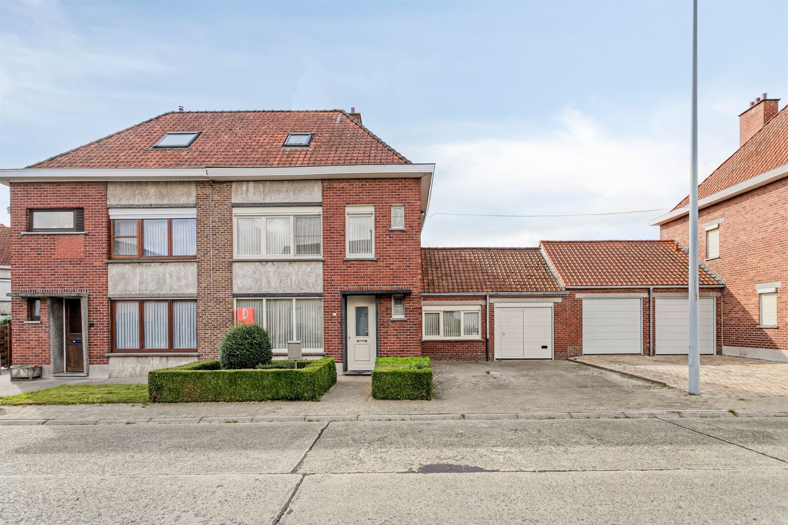 Te renoveren woning te Heurne - foto 1