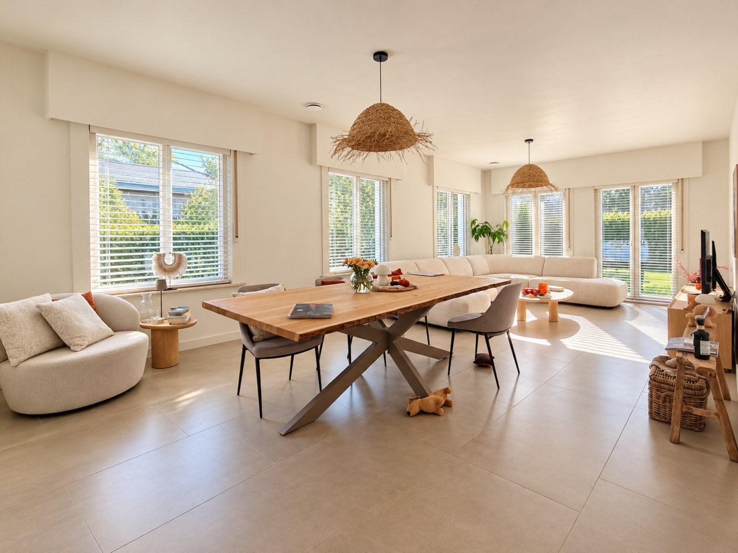 Volledig gerenoveerde bungalow met tuin en dubbele garage te Waasmunster - foto 4