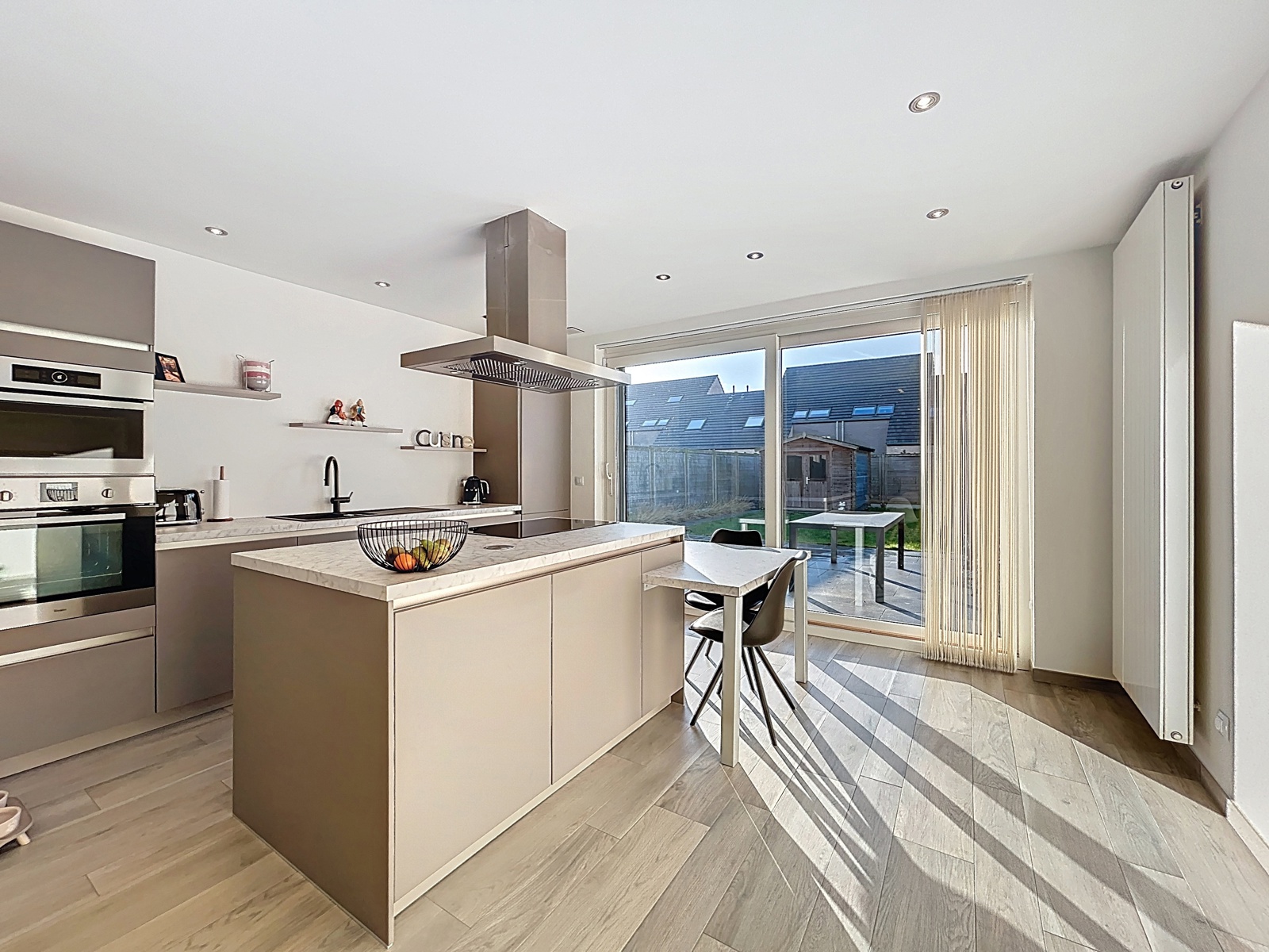 Afgewerkte woning met 4 slpks, dressing en zuidgerichte tuin - foto 5