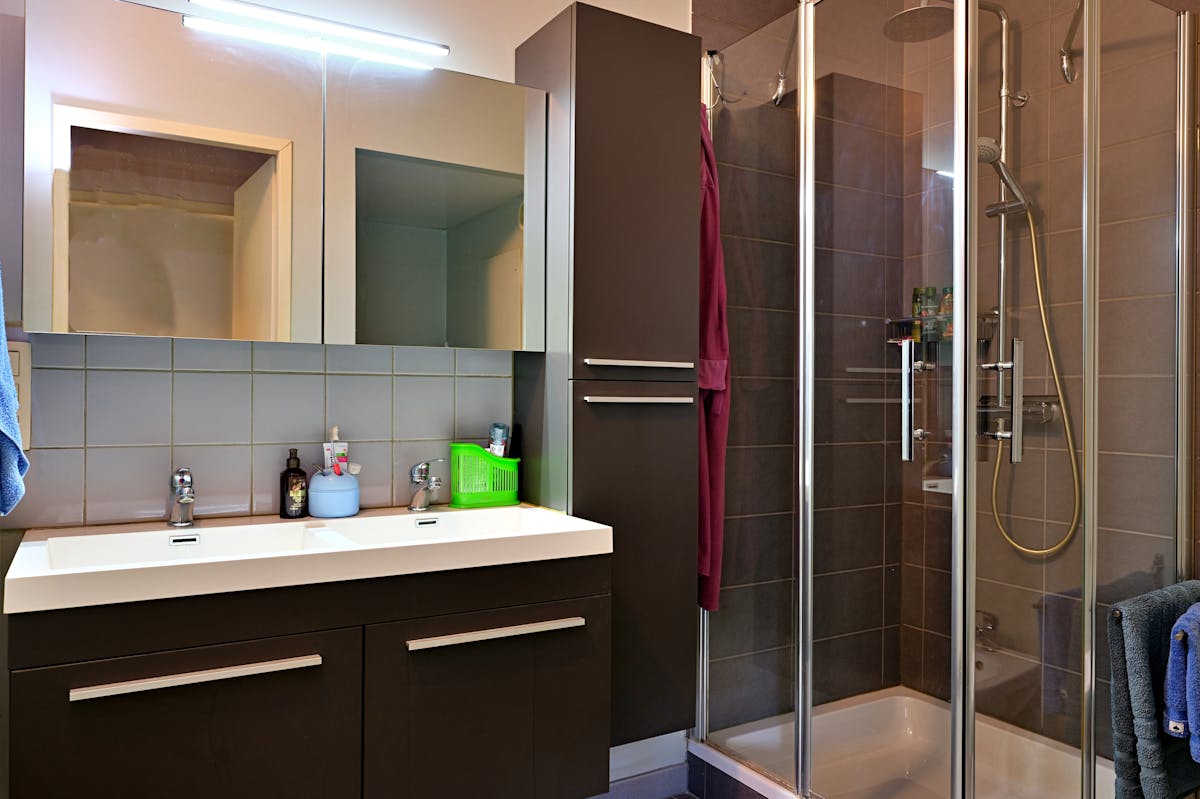 Appartement d'angle prêt à emménager avec terrasse spacieuse près du centre de Bruges - photo 4