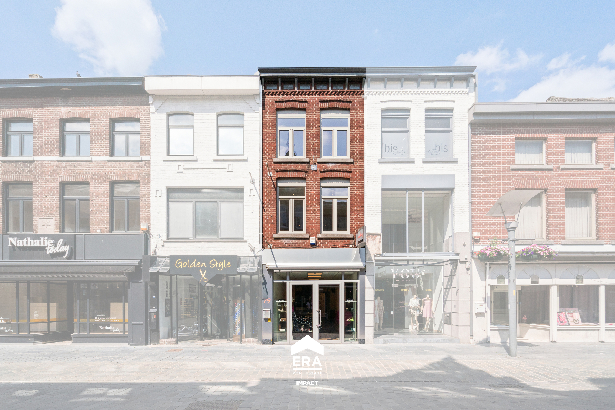 Instapklare duplexwoning in het centrum van Maaseik - foto 1