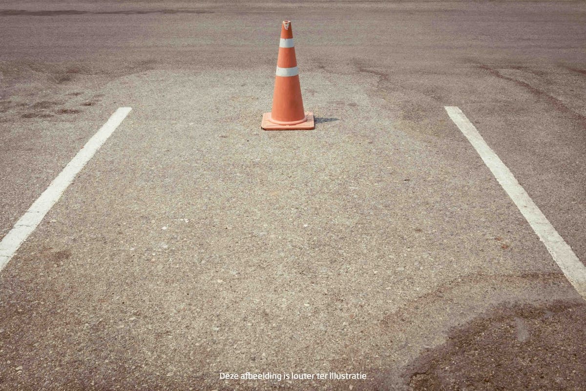 Ondergrondse autostaanplaats te huur op een centrale ligging te Izegem. - foto 2