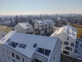 Nieuwbouwproject ‘Elegant Wonen’ biedt een aangename woonomgeving met een centrale binnentuin, in het bruisende Sint-Truiden. In dit nieuwbouwproject in afwerkingsfase hebben we nog enkele prachtige appartementen te koop! Appartement I201 bijvoorbeeld heeft een bewoonbare oppervlakte van 111m2, beschikt over 3 slaapkamers en heeft een aangenaam terras.<br /><br />Ook dit nieuwbouwappartement beschikt over een eigen warmtepomp en PV-panelen om zo uw energiefactuur tot een minimum te beperken. Een groot pluspunt als toekomstige woonst of duurzame en kwalitatieve investering!<br /><br />Voor meer informatie ontvangen we u graag ter plaatse of bij ons op kantoor om dit prachtige project tot in de puntjes toe te lichten. Bel nu Elien Mombaerts op het nummer 0470/38.21.30.