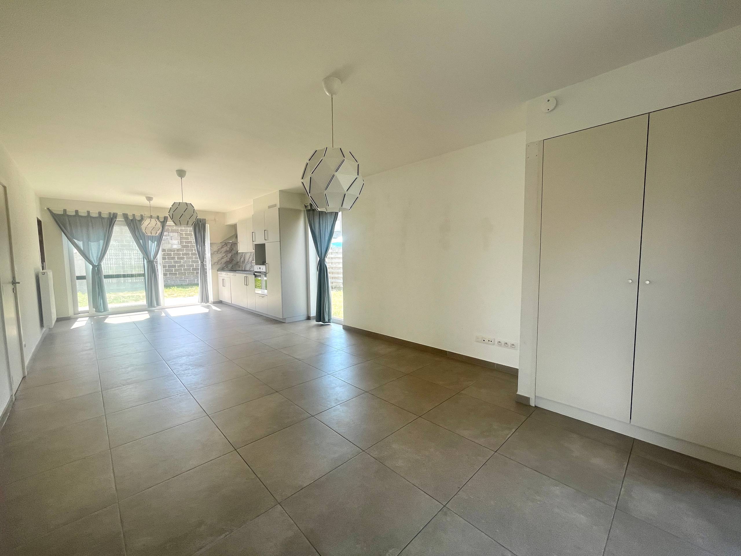 Rustig gelegen woning met 3 slaapkamers en carport - foto 4