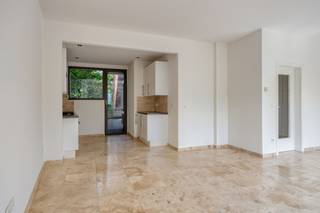 Op een top locatie in Deurne-Zuid bieden wij dit prachtig appartement aan, gelegen op de eerste verdieping van een klein gebouw zonder syndicus.Het...