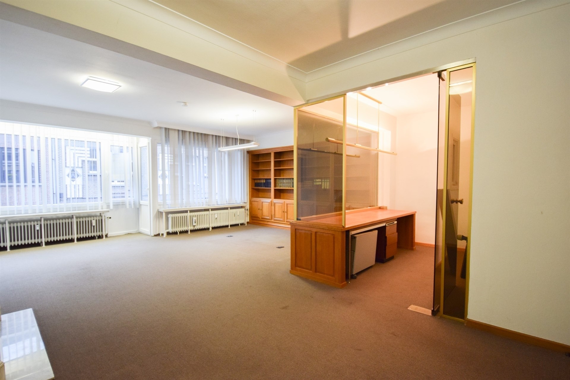 Commercial à louer à Saint-Nicolas - photo 2