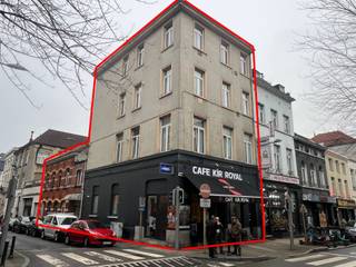 Uniek opbrengsteigendom bestaande uit twee communicerende gebouwen op toplocatieOp een strategische locatie langs de Haachtsesteenweg bevindt zich...