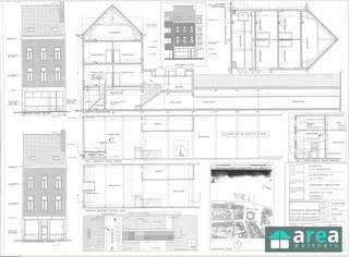 <p><span>Op het recent vernieuwde Moorkensplein bevindt zich deze interessante opbrengsteigendom met tal van mogelijkheden. Het betreft een kleinschalig gebouw zonder lift, bestaande uit een commercieel gelijkvloers, momenteel ingericht als café, en vijf bovenliggende studio’s. Het pand staat gekend als een commercieel gelijkvloers met bovenliggende kantoorruimtes, wat extra flexibiliteit biedt naar gebruik en invulling toe. De ligging vormt een absolute troef: op wandelafstand van het Centraal Station, de levendige Dageraadplaats en een ruim aanbod aan gezellige horecazaken en winkels. Kortom, een aantrekkelijke investering op een strategische locatie met een sterke verhuurbaarheid.</span></p><p><span> </span></p><p><span>Grootste troeven:</span></p><p><span>-Centrale locatie in gegeerde buurt</span></p><p><span>-Toprendement van 7,90% (verhuurd aan €4280/mnd)!</span></p><p><span>-Aparte meters nutsvoorzieningen (water, gas &amp; elektriciteit)</span></p><p><span>-Zelden leegstand: vaste huurders</span></p><p><span> </span></p><p><span>Indeling</span></p><p><span>-GLVL (270m²): ruime handelszaak, momenteel verhuurd aan een café.</span></p><p><span>-Tussenverdieping 1 (25m²): living met open keuken, aparte badkamer met douche en WC.</span></p><p><span>-V1 voorkant (25m²): living met open keuken, aparte badkamer met douche en WC.</span></p><p><span>-V1 achterkant (30m²): living met open keuken, aparte badkamer met douche en WC.</span></p><p><span>-V2 voorkant (25m²): living met open keuken, aparte badkamer met douche en WC.</span></p><p><span>-V2 achterkant (30m²): living met open keuken, aparte badkamer met douche en WC.</span></p><p><span> </span></p><p><span>Voor meer informatie kan u terecht bij Area Partners: Info@area.be of 03/284.60.60</span></p>