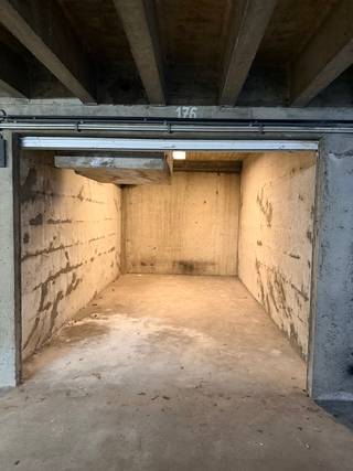 Garagebox Martelaarslaan te koopOndergrondse garagebox te bereiken via makkelijke toegang in de Jubileumlaan, een zijsprong van de Martelaarslaan.Het...