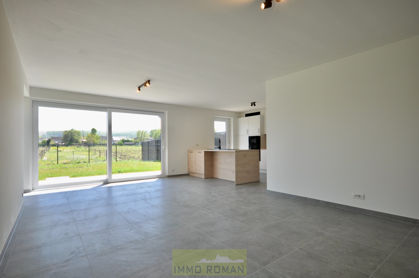 Rustig gelegen instapklare woning te Kluisbergen, deelgemeente Ruien - foto 4