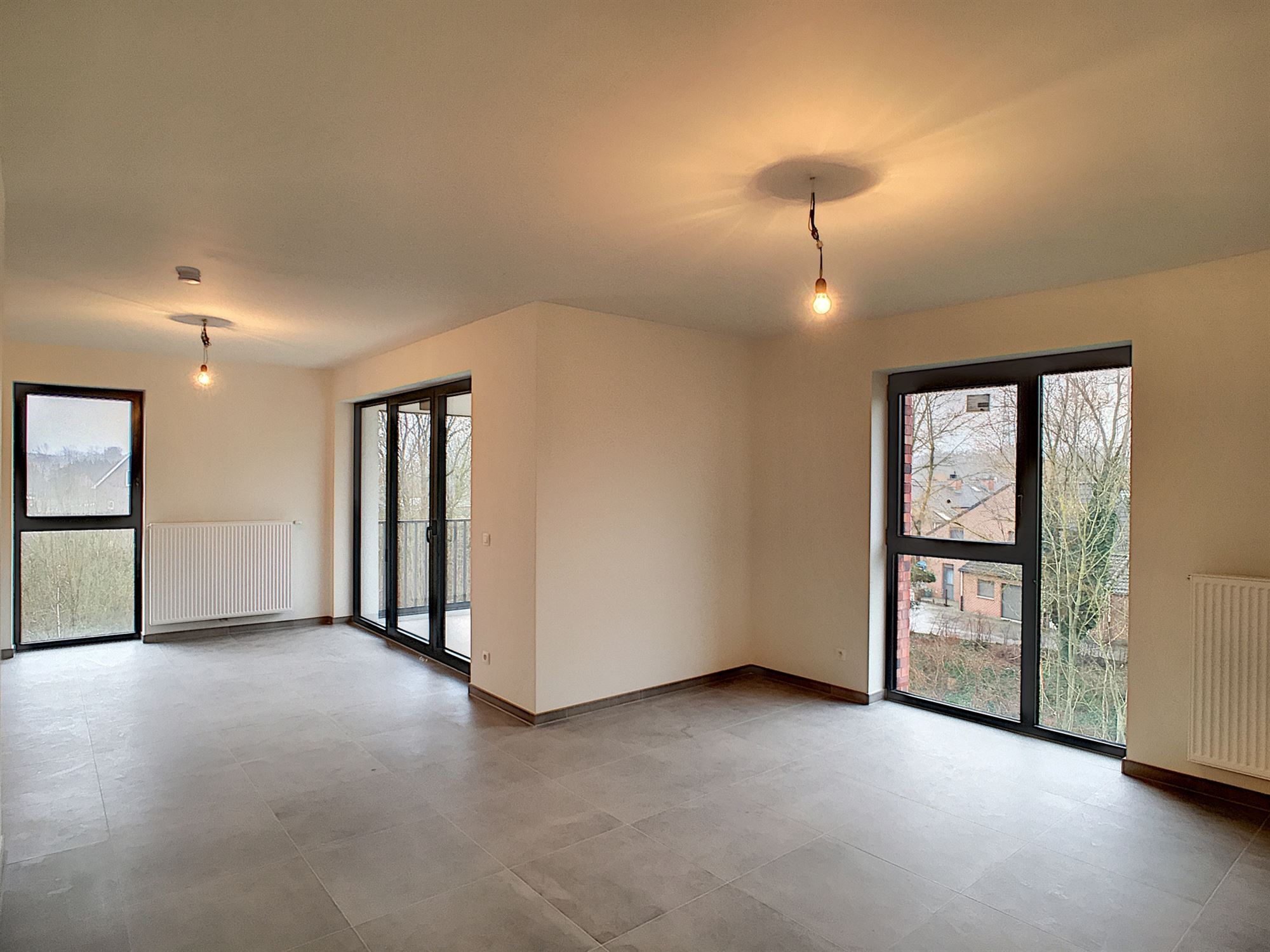 RUSTIG GELEGEN APP. MET 2 SLKS, TERRAS + PARKING - foto 5