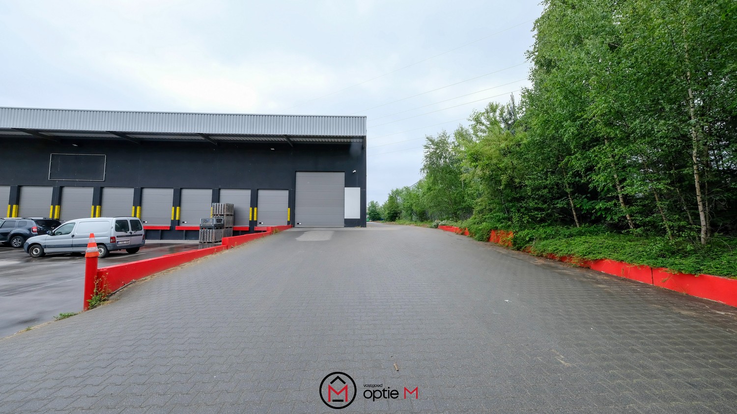 Commercial for rent in Heusden-Zolder - photo 4