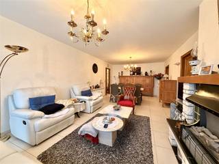 Dans la Residentie Talmar bien entretenue de Willebroek se trouve cet appartement spacieux et agréable de trois chambres à coucher, idéalement...