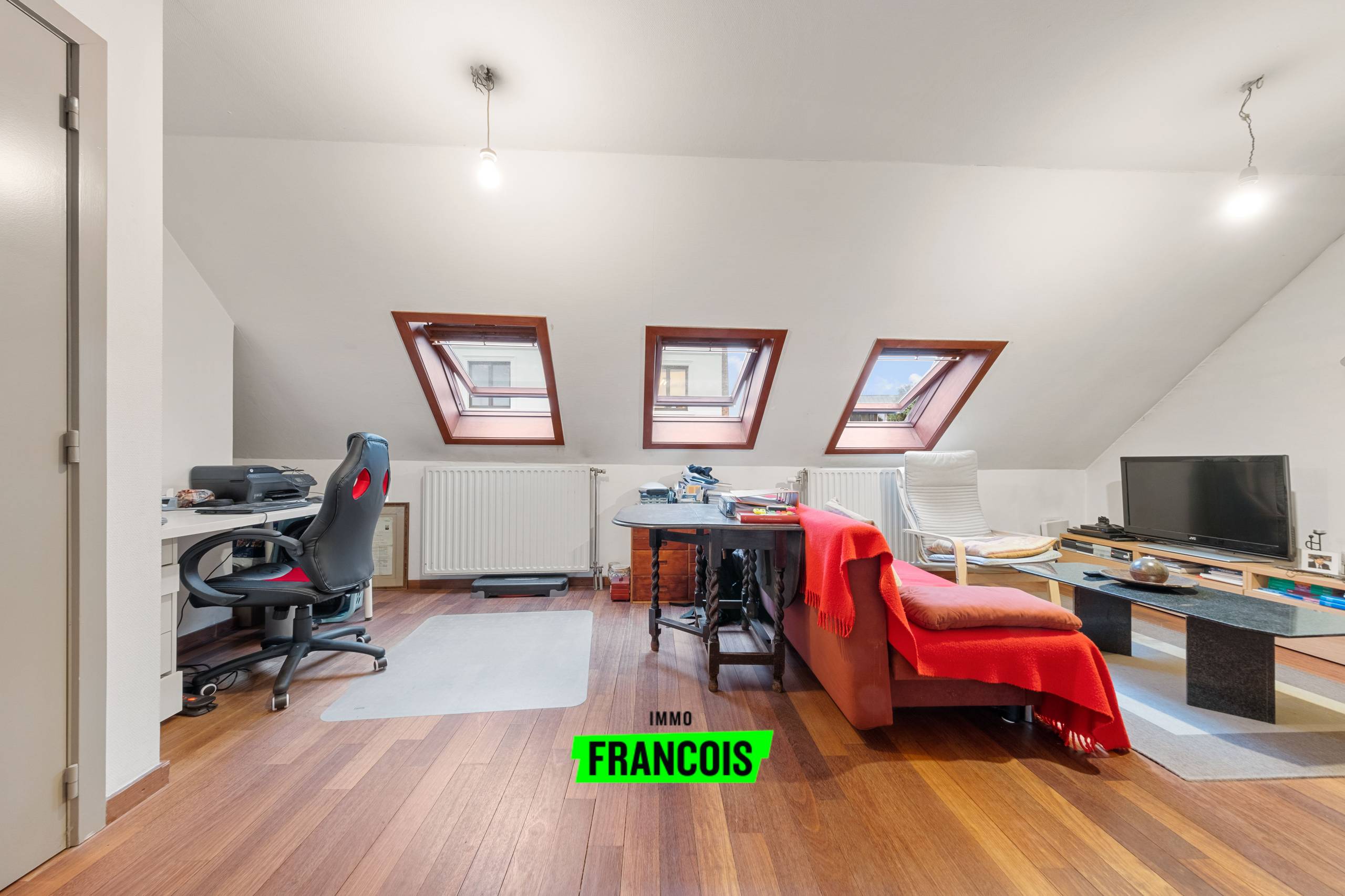 Kleinschalig investeringseigendom met 2 studioappartementen in Brugge Centrum - foto 4