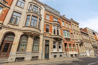 Midden in het historisch centrum, nabij de Bondgenotenlaan en op enkele wandelpassen van het station van Leuven zijn wij vereerd deze...
