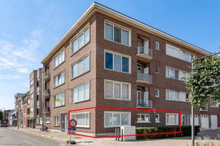 Dit appartement, gelegen pal in het centrum van de gemeente Niel, omvat een ruime inkomhal, lichtrijke leefruimte, comfortabele keuken met...