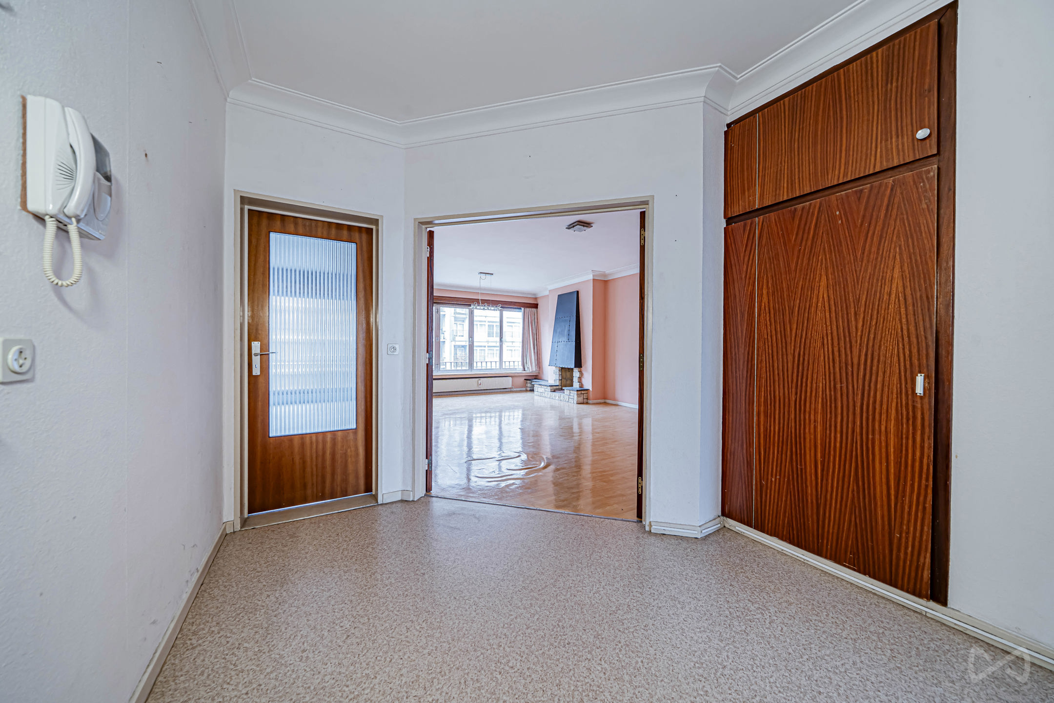 Licht 1‑slaapkamerappartement in  Koekelberg met balcon - foto 2