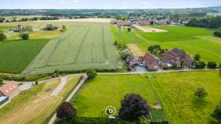 Exclusief gelegen bouwgrond te Elingen. Met een oppervlakte van 1.035 m² biedt dit perceel een uitzonderlijke kans voor het realiseren van een...