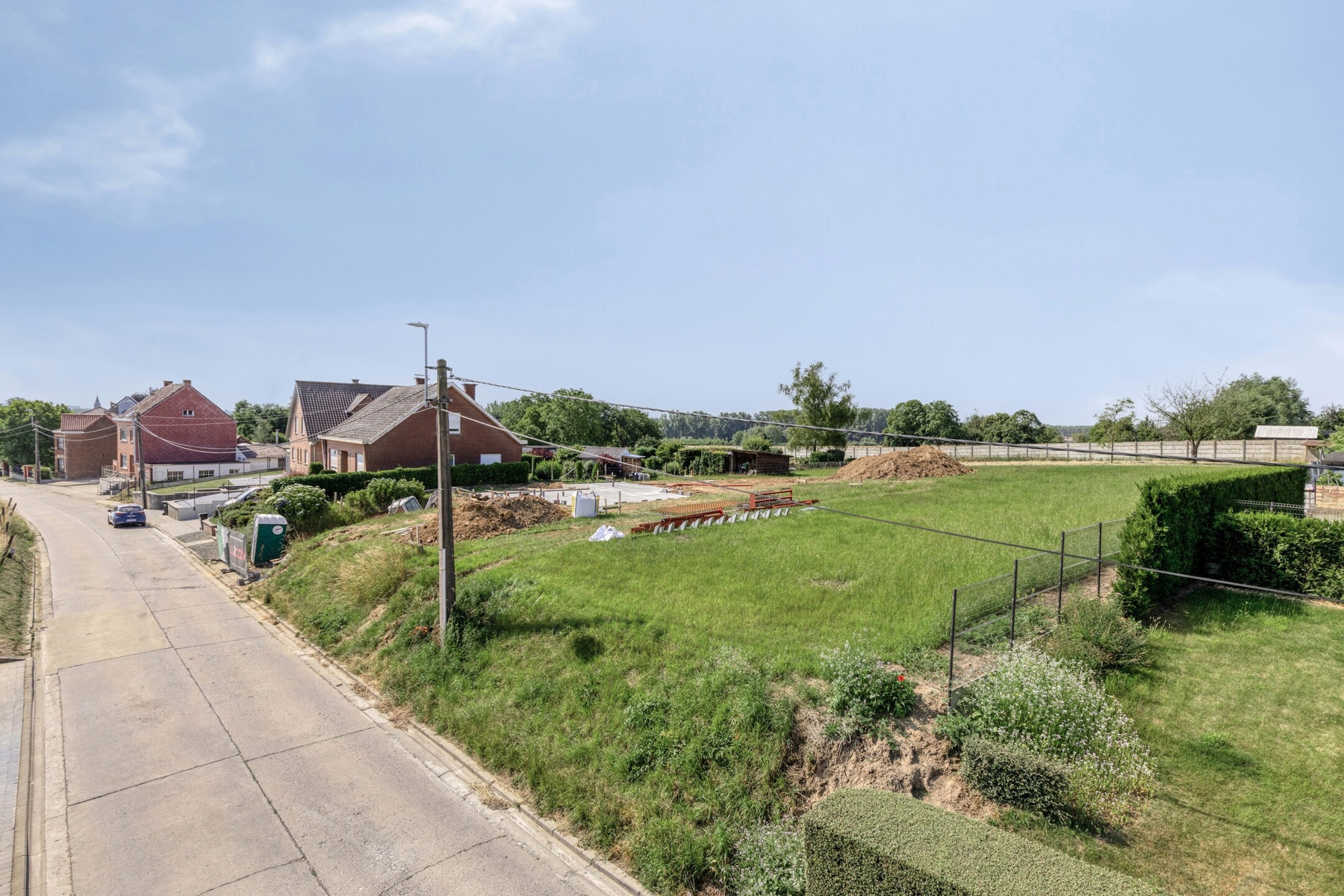 Goed gelegen bouwgrond voor open bebouwing te Denderwindeke - foto 2
