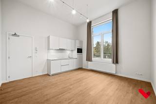 Ce nouveau studio aux finitions haut de gamme bénéficie d'un emplacement privilégié dans une majestueuse maison de maître au cœur de Louvain,...