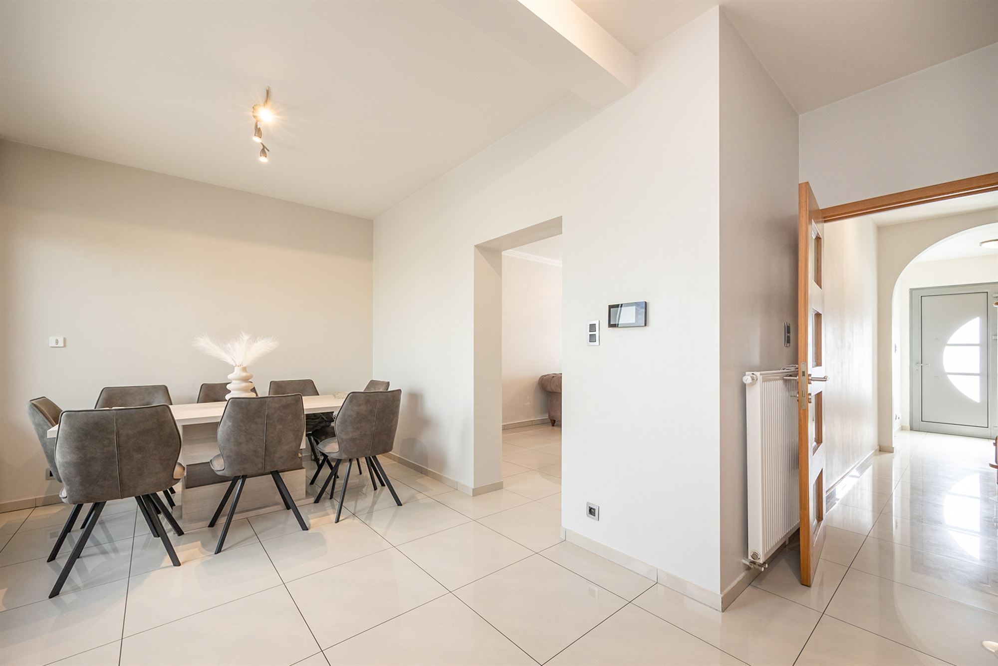 Instapklare rijwoning met 4 kamers, veranda en tuin - foto 4