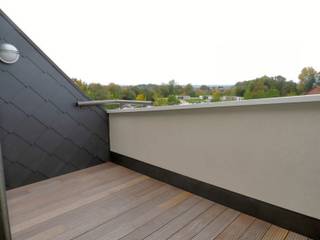 VALIMMAS verhuurt dit recent en luxueus ingericht dakappartement (± 84m²) met groot zonneterras (± 8m²), garagebox en kelder. In perfecte staat...