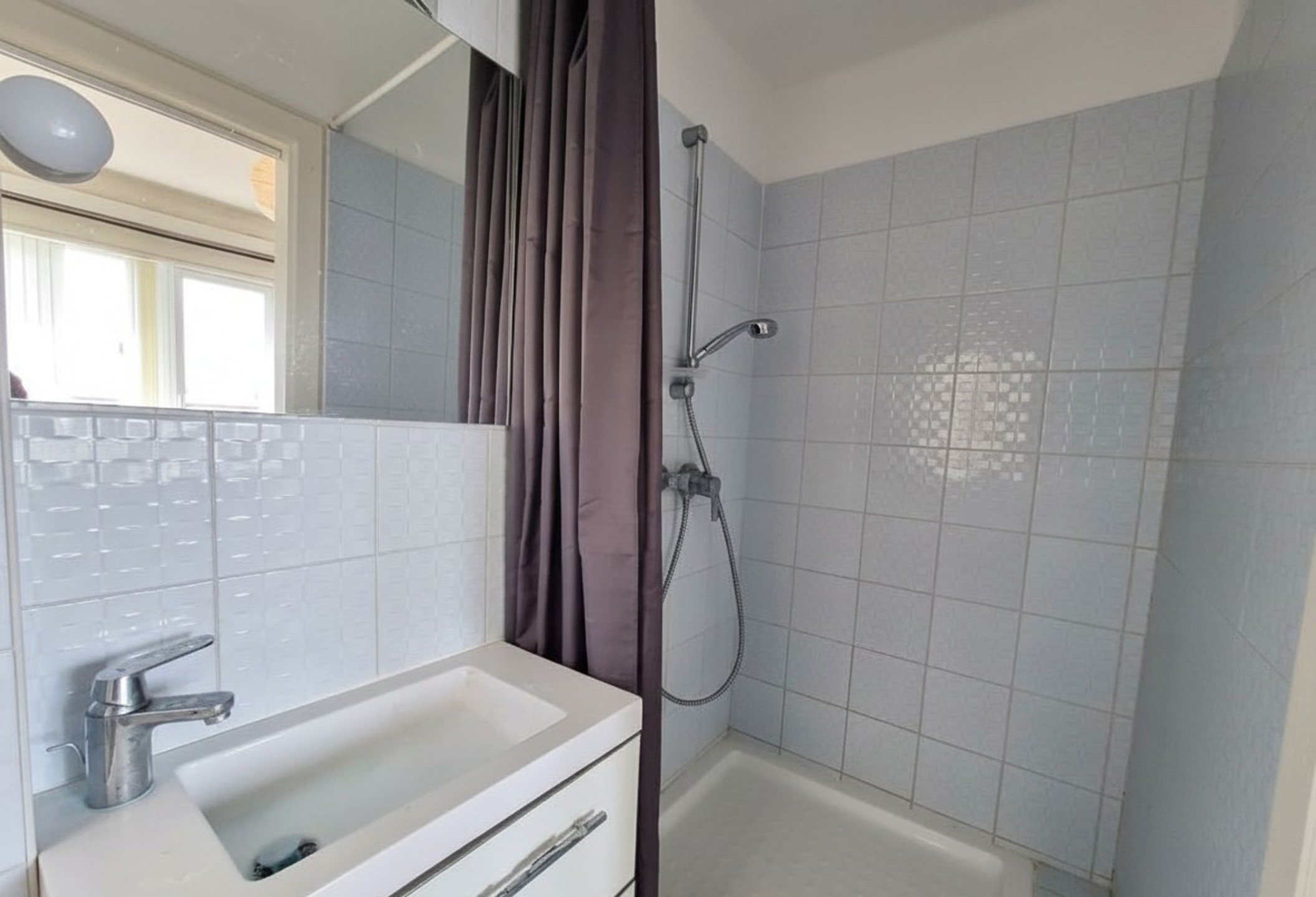 Kamer in een gedeelde woning in een appartement met terras - foto 5