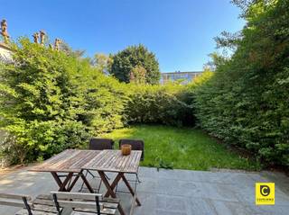 <p><span>Ground floor 1-bedroom apartment with garden!</span></p><p><span>This charming and bright ground floor apartment is quietly located in Berchem, with easy access to public transport, highways and various stores. <br />In addition, in the immediate vicinity you enjoy several parks and green areas ideal for those who want to live comfortably and quietly.</span></p><p><span>Entrance hall &amp; storage<br />You</span><span> enter through a well-kept entrance hall with practical storage room and a separate guest toilet.</span></p><p><span>Living area &amp; kitchen<br />The</span><span> spacious and bright living room (29 m²), finished with a beautiful parquet floor, is located at the front of the apartment and offers a pleasant living space. <br />The fully installed kitchen connects nicely to this and gives direct access to the terrace and the cozy private garden perfect for relaxing.</span></p><p><span>Bathroom &amp; bedroom<br />The</span><span> modern bathroom features a walk-in shower, stylish washbasin cabinet and connections for washer and dryer. <br />The bedroom is located at the quiet rear of the building, where you can enjoy a good night's sleep in complete silence.</span></p><p><span>Basement<br />In addition,</span><span> the apartment has a spacious basement storage room, ideal for extra storage space.</span></p><p><span> </span></p><p><span>Rent, availability and monthly fees</span></p><p><span>Rent:</span></p><p><span>Monthly cost:</span></p><p><span>Availability:</span></p><p><span> </span></p><p><span> </span></p><p><span> </span></p><p><span> </span></p><p><span> </span></p><p><span> </span></p><p><span> </span></p><p><span> </span></p><p><span> </span></p><p><span>Ground floor 1 bedroom apartment with garden!</span></p><p><span> </span></p><p><span>The apartment is quietly located in Berchem yet close to public transport, highways and various shopping opportunities. Furthermore, there are numerous parks in the area. </span></p><p><span> </span></p><p><span>This ground floor apartment with lots of light has the following layout: </span></p><p><span> </span></p><p><span>Entrance hall &amp; storage:</span></p><p><span>The apartment includes an entrance hall with storage room and a separate toilet. </span></p><p><span> </span></p><p><span>Living room &amp; kitchen:</span></p><p><span>The spacious living room (29 m²) is located at the front of the apartment and has parquet flooring. Furthermore, you have the fully installed kitchen with access to the terrace and garden. </span></p><p><span> </span></p><p><span>Bathroom &amp; bedroom:</span></p><p><span>The modern bathroom is equipped with walk-in shower, sink cabinet and connection for washer and dryer. </span></p><p><span> </span></p><p><span>Basement:</span></p><p><span>There is also a spacious basement storage room.</span></p><p><span> </span></p><p><span>Rent &amp; costs:</span></p><p><span>Rent: 765 euros/month + Common costs: 20 euros/month (building maintenance + electricity corridor).  The apartment is available from May 1, 2019.</span></p><p><span> </span></p><p><span>Additional assets:</span></p><ul><li><span>Pleasant terrace and garden</span></li><li><span>Ideally located</span></li><li><span>Modern apartment</span></li></ul>