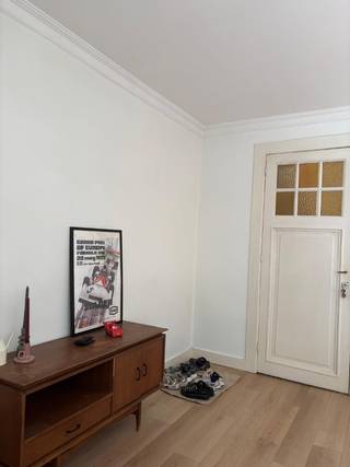 Mooi, ruim en licht appartement te huur op de tweede verdieping van een historisch pand met karakter en ziel. De woning is gelegen in een zeer...