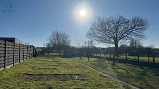 Ruime woning met veel potentieel!Dit voormalige handelspand met woning biedt enorm veel ruimte en mogelijkheden voor grote gezinnen of mensen die op...